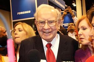 Warren Buffett hạnh phúc với chỉ 100.000 USD