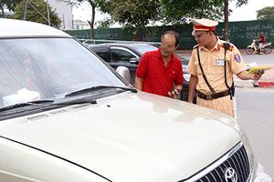 Những quy định làm khó người dân