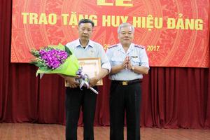 Thực hiện tốt trách nhiệm nêu gương cán bộ, đảng viên