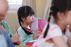 Đến bao giờ Hà Nội hết cảnh 60 học sinh chen chúc trong một lớp?