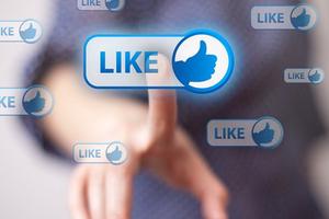 Ngồi tù vì cú một nhấn “Like” ảnh trên Facebook