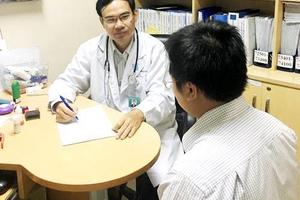 Từ cơn ho nhẹ, chàng trai phát hiện ung thư tinh hoàn di căn phổi