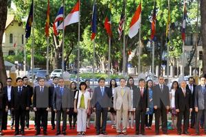 Bộ Ngoại giao tổ chức Lễ thượng cờ ASEAN năm 2017