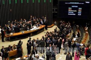 Hạ viện Brazil bác yêu cầu xét xử Tổng thống tội danh tham nhũng