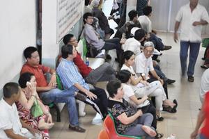 Kiến nghị cổ phần hoá bệnh viện công, niêm yết trên sàn chứng khoán