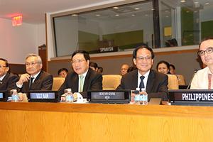 Việt Nam nhấn mạnh đoàn kết ASEAN bên lề cấp cao LHQ