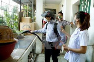 Sốt xuất huyết ở Hà Nội: Nhiều nhà vẫn đóng cửa, cán bộ bị tố tiêu cực