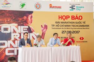 6.000 vận động viên tham dự giải Marathon Quốc tế