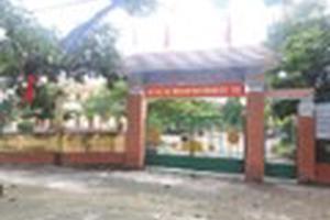 Hiệu trưởng bị tố lạm thu viết đơn xin ra khỏi ngành