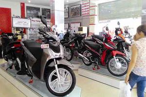Có quyền vào cơ sở sản xuất, kinh doanh bất kể ngày hay đêm