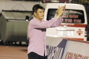 Công Vinh bị VPF nhắc nhở