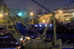 Hà Nội: 2 cần cẩu tháp bất ngờ đổ sập