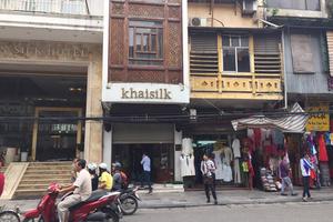 Khám xét, thu giữ một số sản phẩm của Khaisilk tại Hà Nội
