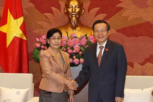 Phó Chủ tịch Quốc hội Phùng Quốc Hiển tiếp Chủ tịch Kiểm toán Nhà nước Lào Viengthong Siphandone