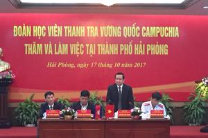 Trao đổi kinh nghiệm với học viên thanh tra Campuchia