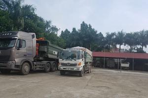 Xử lý xe tải đổ trộm chất thải tại huyện Chợ Mới