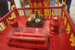 Trưng bày kỉ vật "Đám cưới cổ truyền Huế"