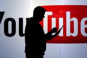 Nhiều công ty lớn đồng loạt dừng quảng cáo trên YouTube