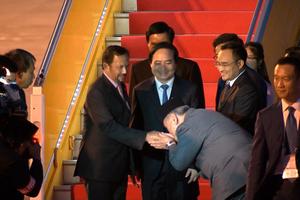 Quốc vương Brunei lái chuyên cơ tới Đà Nẵng dự APEC