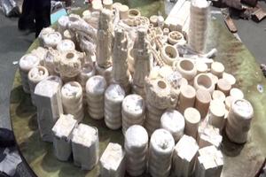 Tạm giữ 2 bao hàng mỹ nghệ nghi chế tác từ ngà voi    