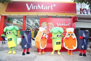 VinMart+ tưng bừng “nhuộm đỏ” Vũng Tàu đón Giáng sinh