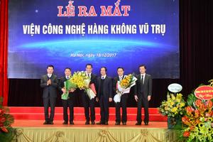 Viettel và ĐHQGHN hợp tác đào tạo nhân lực hàng không vũ trụ 