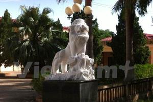 Cưỡng chế di dời linh vật ngoại lai khỏi các di tích đã xếp hạng