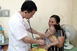 Giả danh bác sỹ lừa tiền bệnh nhân vào thăm khám để vòi tiền
