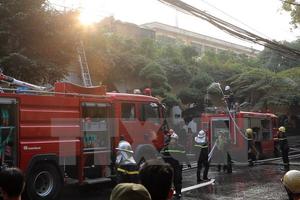 Hà Nội: Cháy lớn tại tổ hợp nhà hàng, quán càphê số 5 Phan Kế Bính