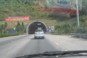 Đảm bảo an toàn, đúng tiến độ phục vụ mở rộng hầm đường bộ Hải Vân