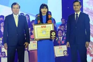 Nữ sinh dân tộc Thái thắp sáng Sao tháng Giêng