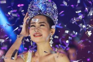 Tân Hoa hậu Đại dương ngất xỉu sau cú sốc “tước vương miện”