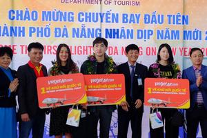 Đón nhiều đoàn khách quốc tế đến tham quan trong ngày đầu năm 2018