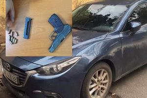 Tổ công tác 141 kiểm tra xe ô tô phát hiện súng ngắn và 8 viên đạn