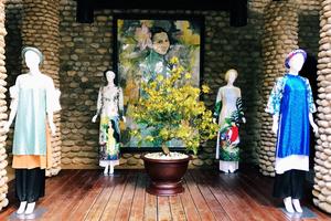 Khu nghỉ dưỡng sang trọng nhất thế giới triển lãm áo dài Việt Nam