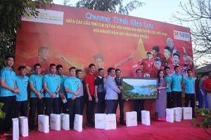 Giao lưu giữa người hâm mộ và 7 cầu thủ U23 Việt Nam