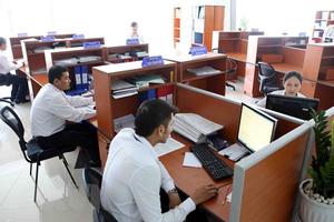 Rà soát, hoàn thiện thể chế về quản lý cán bộ công chức, viên chức