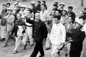 Sống chỉ vì đất nước, nhân dân