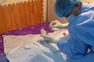 Bé 7 tuổi hiến giác mạc: Bộ trưởng âu yếm gọi ‘con gái nhỏ’