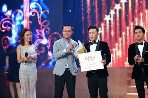“Chàng trai kẹo kéo” giành Quán quân Solo cùng Bolero 2017