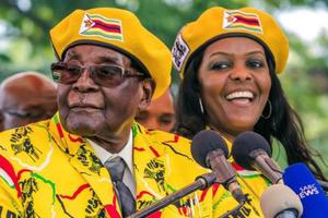Vợ cựu Tổng thống Zimbabwe bị điều tra vì buôn lậu ngà voi