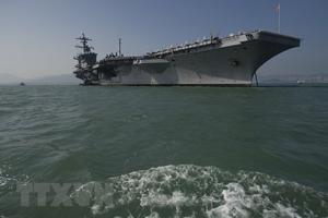 Đoàn cán bộ liên ngành Việt Nam thăm tàu sân bay Hoa Kỳ USS