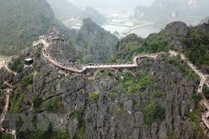 Tháo dỡ công trình trái phép tại khu vực Tràng An cổ ở Ninh Bình
