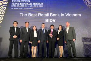 Dấu ấn ngân hàng bán lẻ Việt Nam trên trường Quốc tế 