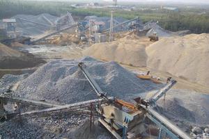 Đình chỉ việc khai thác đá tại khu qui hoạch rừng phòng hộ