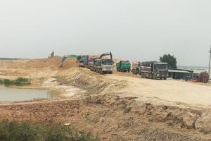 Nguy cơ ô nhiễm nguồn nước hồ Dầu Tiếng do khai thác cát