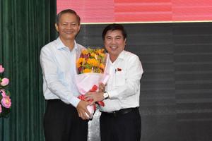 Phó Chủ tịch UBND TP Lê Văn Khoa xin thôi chức vì lý do sức khỏe
