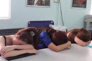 Các 'tú bà' hoa khôi đường dây bán dâm nghìn đô hầu toà