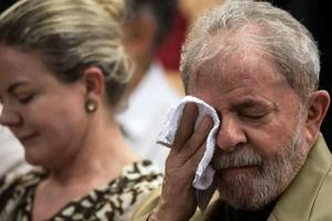 Cựu Tổng thống Brazil nhận án tù giam