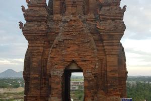 Huyền bí tháp Chàm Ninh Thuận